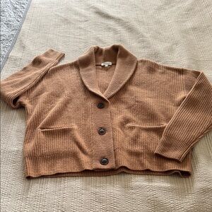 Cropped Shawl-Collar Cardigan in Camel Brown